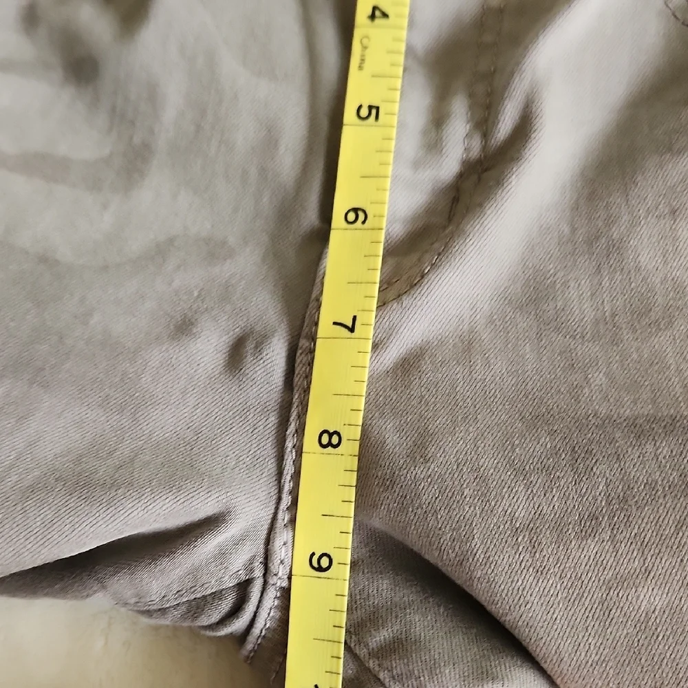 American Eagle Women's Muted Grey Camo Next Level Stretch High Rise Jeggings - 4